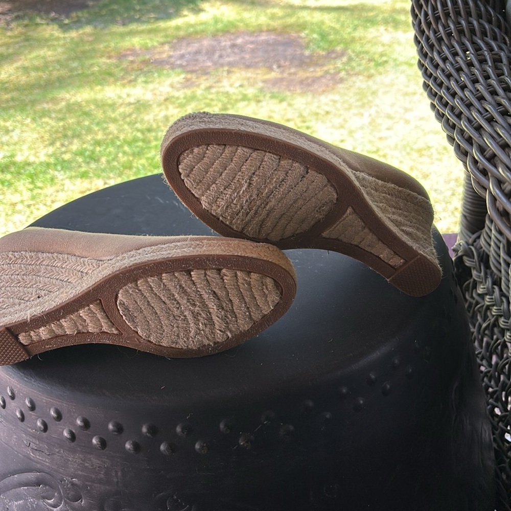JCrew espadrilles. Worn once. Size 7 - Picture 5 of 7